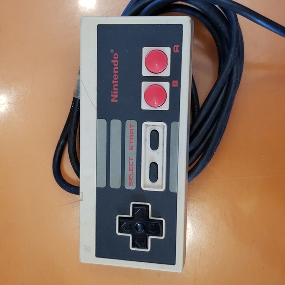Original Nintendo Controllers - Picture 2 of 7